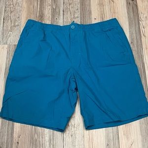 Men’s Columbia shorts teal size 40 blue green
